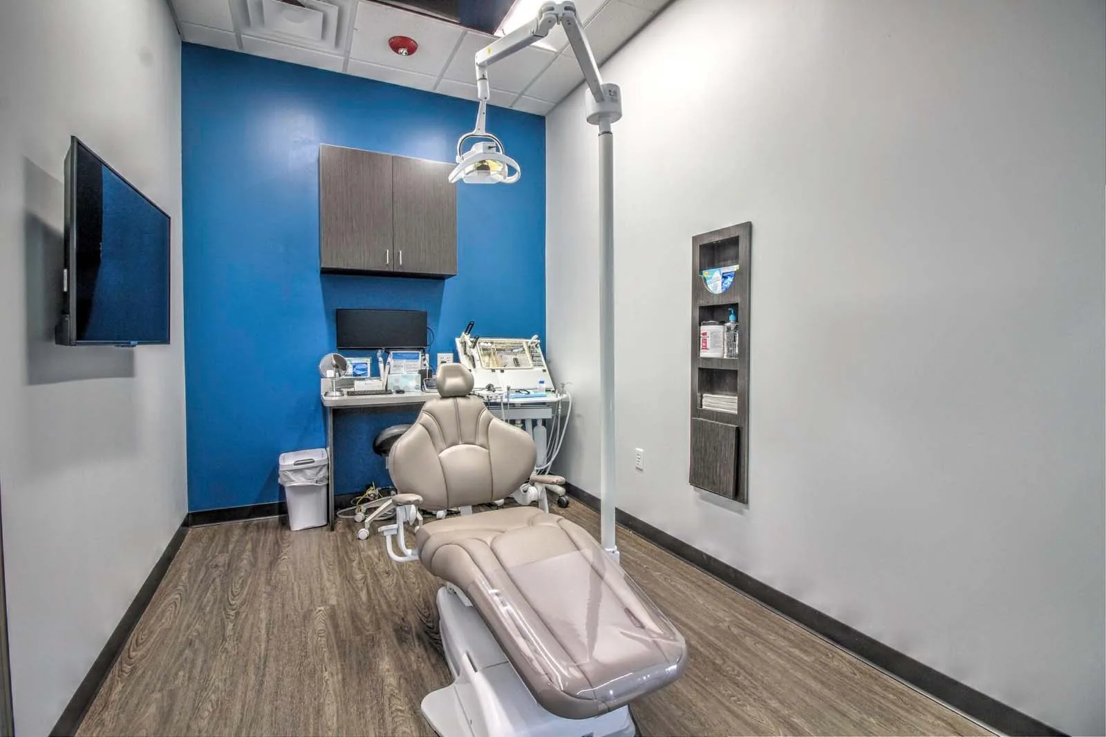 Calm dental operatory near Quail Valley